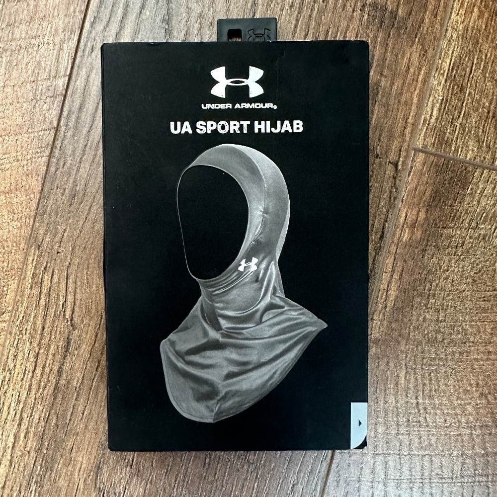 New in box- Under Armour women's Sport Hijab